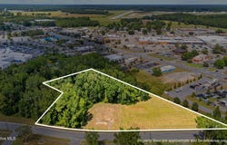 W 10th Street, Washington, NC 27889