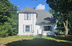437 N Center Street, Hartford, MI 49057