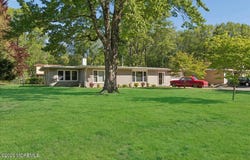 1 Cedar Court, Roosevelt, NJ 08555