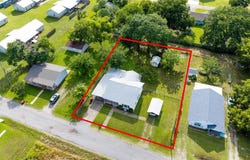 308 N Bois D Arc Street, Savoy, TX 75479
