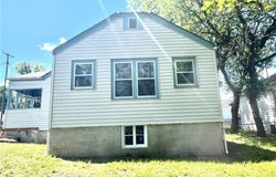 227 S Lynn Street, Nevada, MO 64772