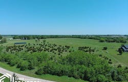 19590 205Th Avenue, Centerville, IA 52544