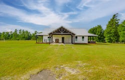 2818 Lawrence Road, Marianna, FL 32446