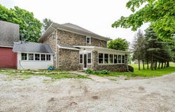 2311 E Glendora Road, Buchanan, MI 49107