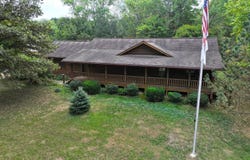 201 Mulberry St., Grayville, IL 62844