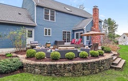 4 Stewart St, Hopkinton, MA 01748
