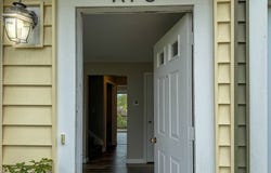 3 Lydon Ln, Halifax, MA 02338