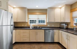 36 Woodlawn Avenue, Auburn, ME 04210