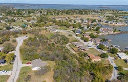 17 Bayside Drive, Runaway Bay, TX 76426