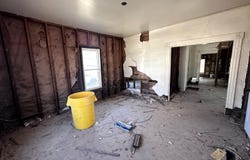 545 NE Sardou AVE, Topeka, KS 66608