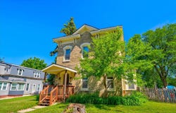 231 4th Street, Baraboo, WI 53913-1513
