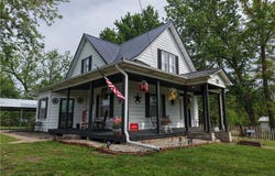 306 Vine Street, Stover, MO 65078
