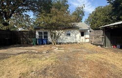 1800 Cottonwood Road, Carrollton, TX 75006