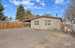 420 E Avenue C, Wendell, ID 83355