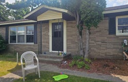 133 W North Street, Gaylord, MI 49735