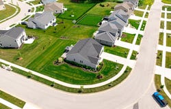 1143 Juniper Ln, Oconomowoc, WI 53066