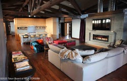 174 W MAGNOLIA Street, Pinedale, 