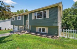95 Rolling Meadows Road, Middletown, NY 10940