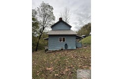 166 Laurel St, GARY, WV 24895