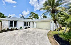 118 NW Carmelite Street, Port Saint Lucie, FL 34983