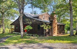 200 SWEETBRIAR, WINCHESTER, VA 22603
