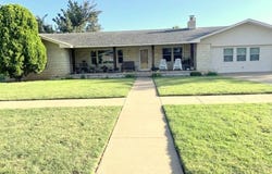 300  Ave. H, Farwell, TX 79325