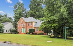 97 Holly Grv, Williamsburg, VA 23185