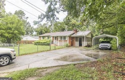 117 Maxwell, Warner Robins, GA 31088
