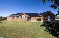 211 PRESTON Lane, LURAY, VA 22835
