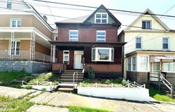 114 Hampton St, Wall Boro, PA 15148