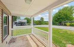 10 Lake Street, Granite Falls, NC 28630