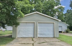 104 N Kalamazoo Street, White Pigeon, MI 49099
