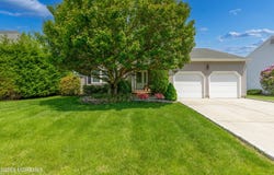 6 Davids Lane, Howell, NJ 07731