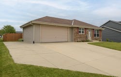 1510 Redtail Dr, Hartford, WI 53027