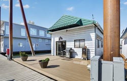 19609 NE Marine Dr, Portland, OR 97230
