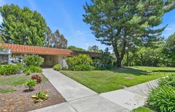 933 Avenida Majorca, Laguna Woods, CA 92637