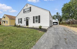 9441 Ridge Avenue, Overland, MO 63114