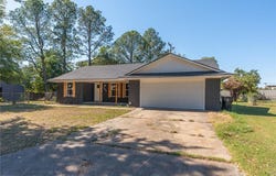 1300 Meadow CIR, Fort Smith, AR 72908