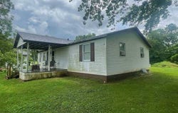 8536 Goddard Craft Ln, Cambridge, OH 43725