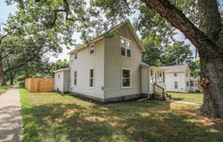 809 State Street, Three Rivers, MI 49093