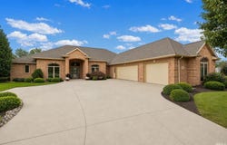 1802 Bent Tree Court, Auburn, IN 46706-9478