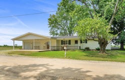 409 S Chestnut Street, Fair Play, MO 65649