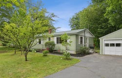 550 Prescott Road, Manchester, ME 04351