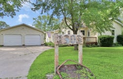 1303 NE 8th Avenue, Independence, IA 50644