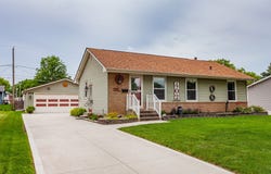 402 NE Crestmoor Place, Ankeny, IA 50021