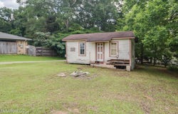 747 N Vardaman Street, Wiggins, MS 39577