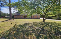 750 Galloway Drive, Fayetteville, NC 28303