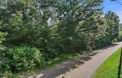 Castlewood Drive, Clinton, MS 39056