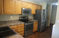 925 Longfellow Pl, IowaCity, IA 52240