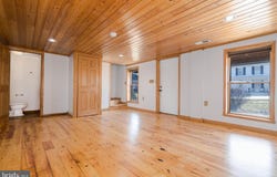 36 RUNNYMEADE ROAD, BUNKER HILL, WV 25413